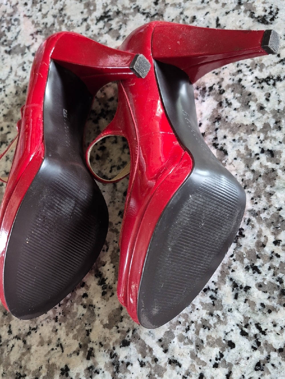 Red Heels - Picture 4 of 4
